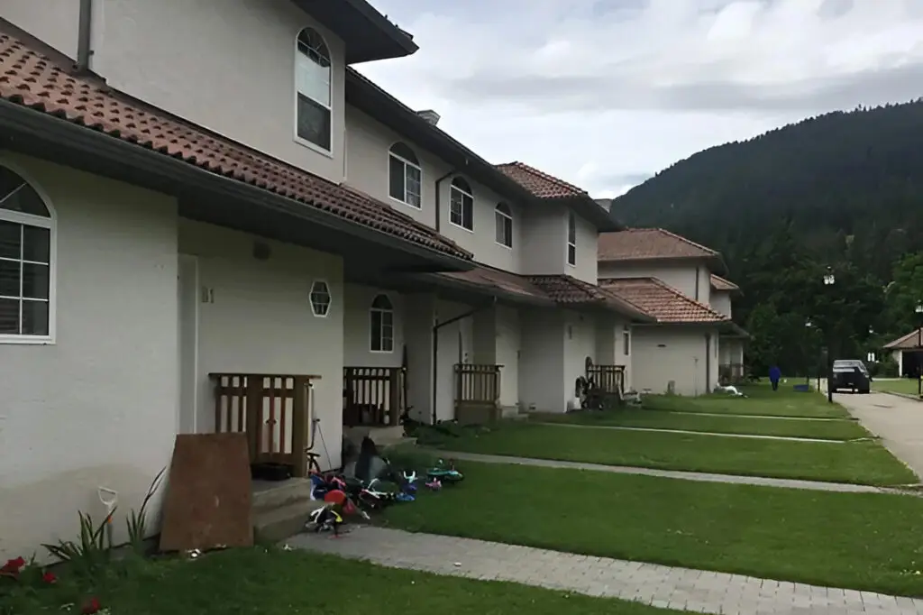 housing banner